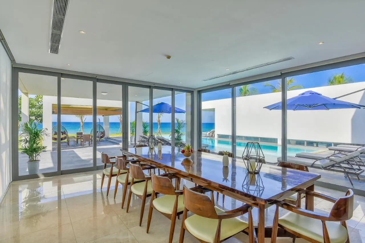 Luxury Pool Villa Close To The Private Beach Da Nang