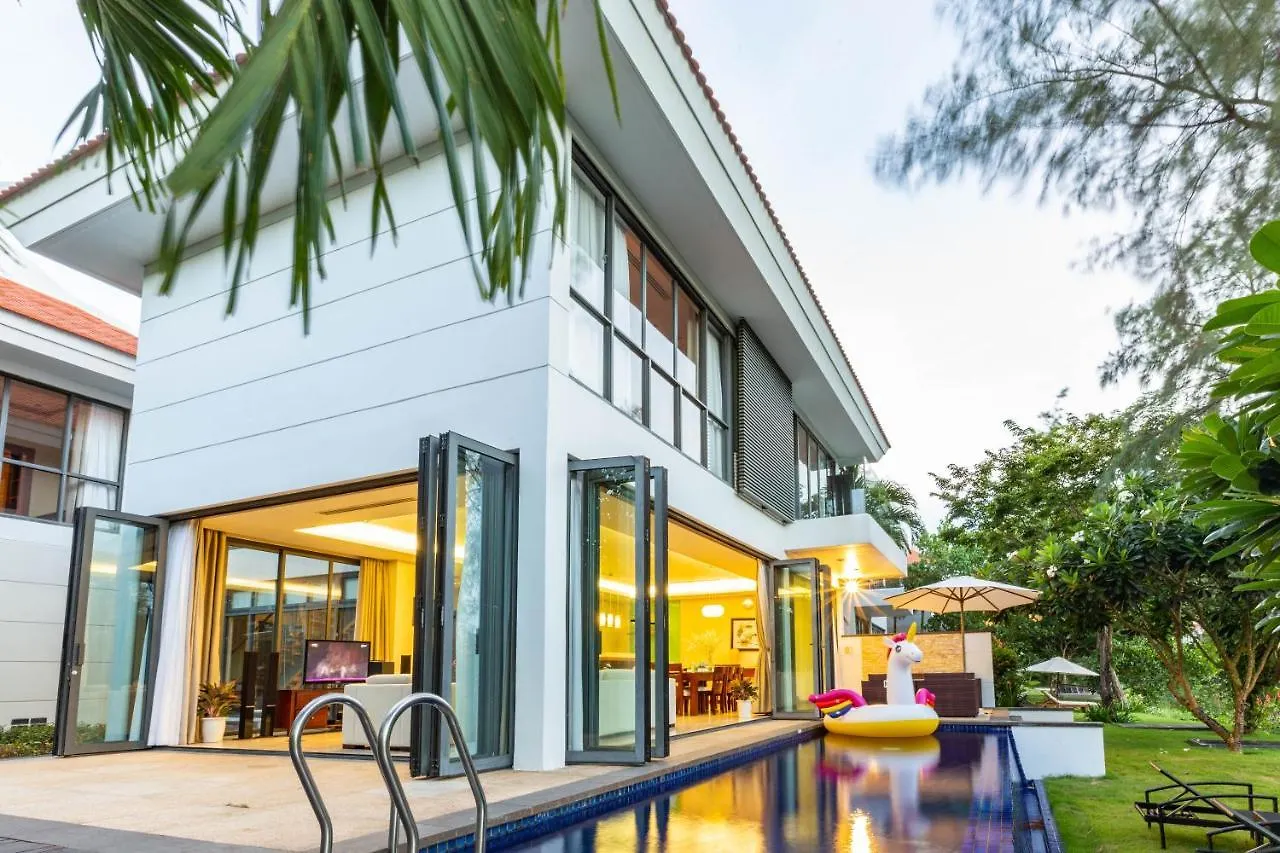 Luxury Pool Villa Close To The Private Beach Da Nang