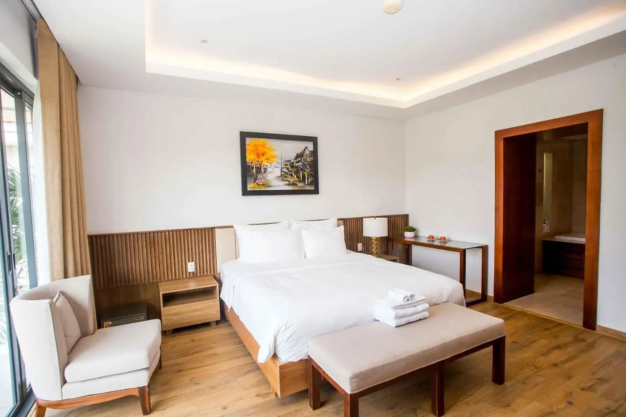 Luxury Pool Villa Close To The Private Beach Da Nang