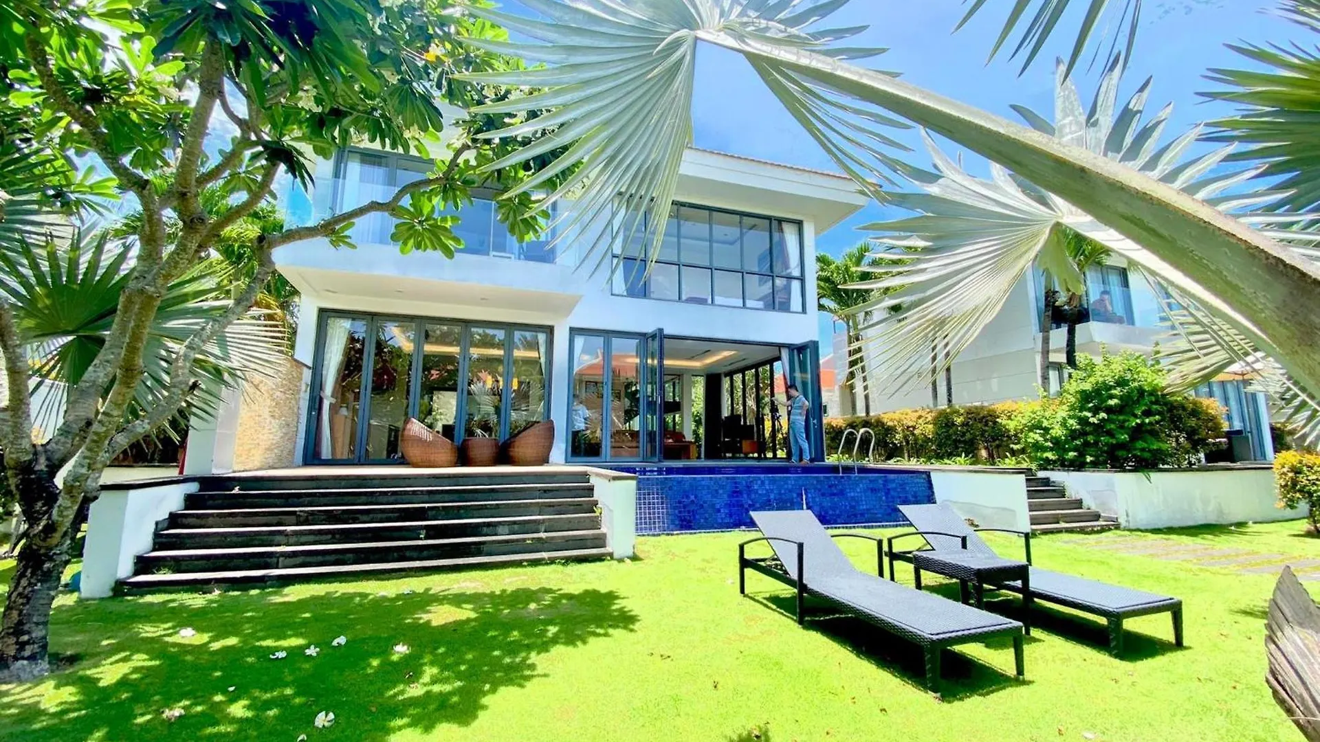 Luxury Pool Villa Close To The Private Beach Da Nang Vietnam