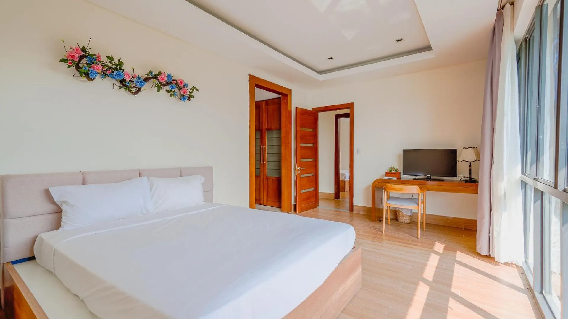 Luxury Pool Villa Close To The Private Beach Da Nang