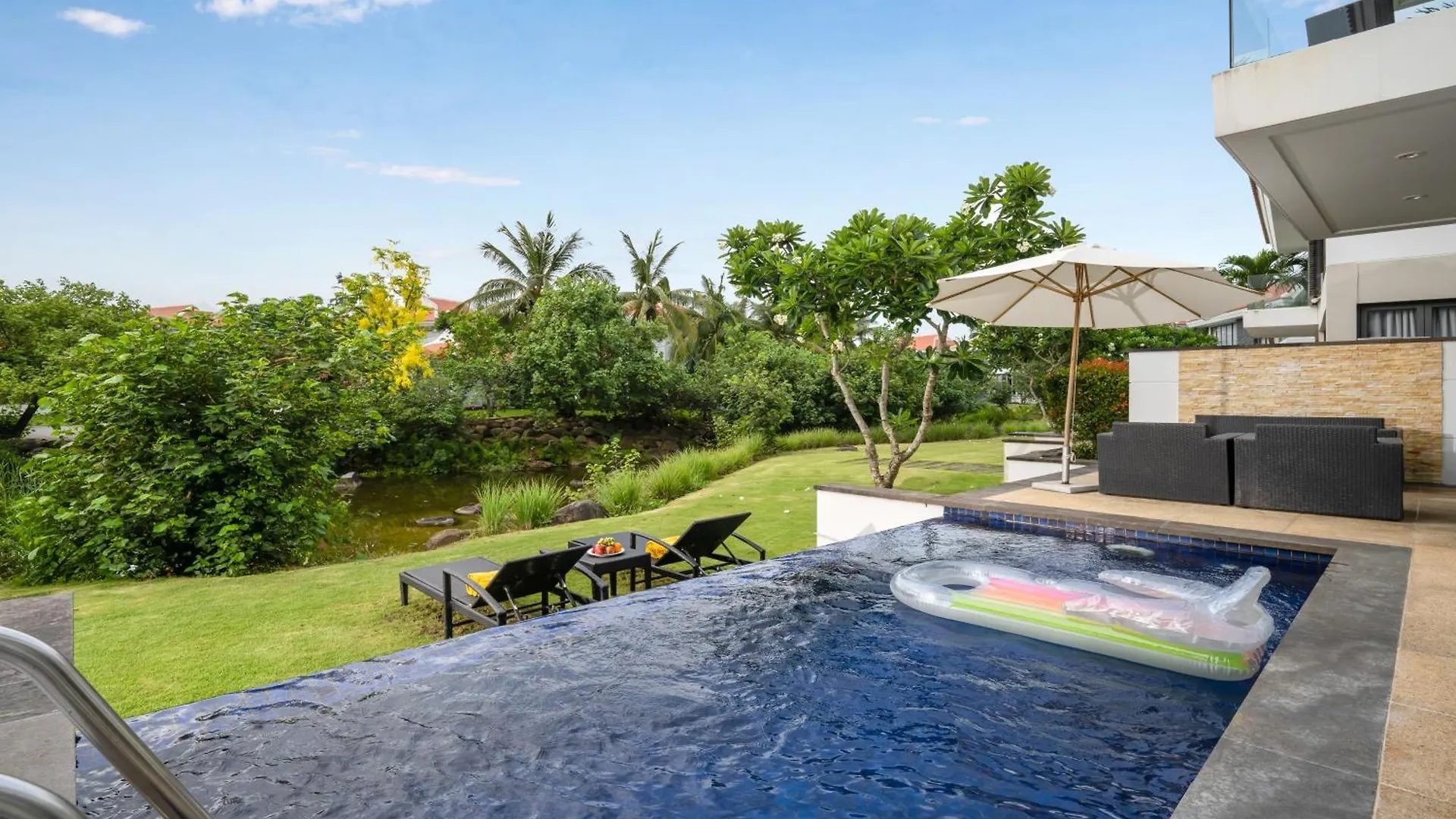 Luxury Pool Villa Close To The Private Beach Da Nang 0*,