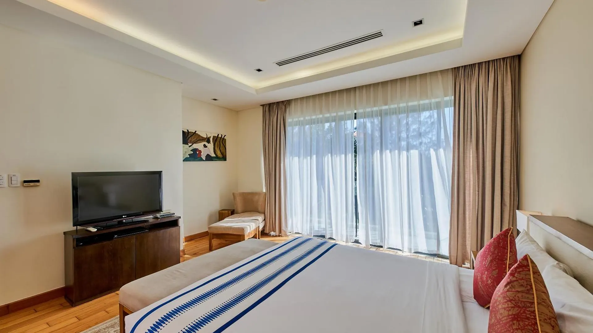 Luxury Pool Villa Close To The Private Beach Da Nang