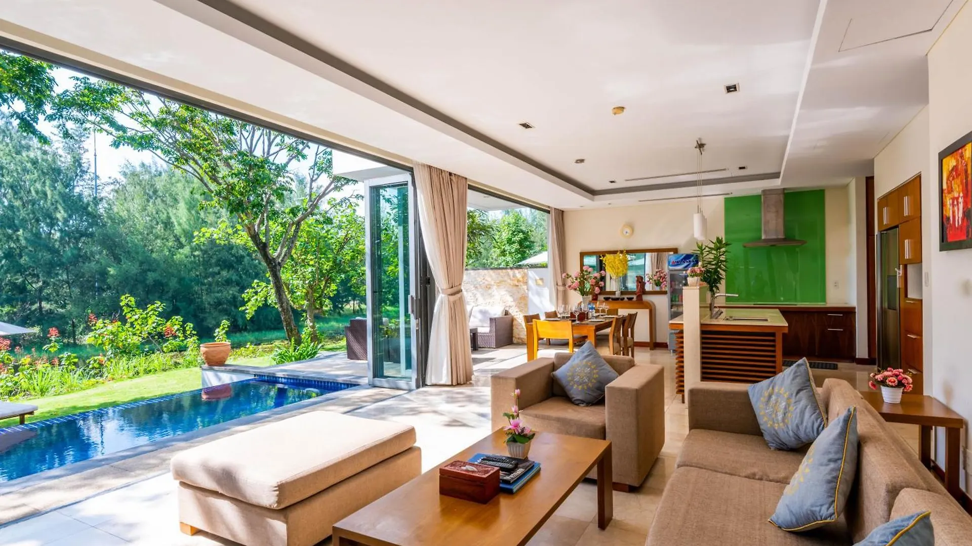 Luxury Pool Villa Close To The Private Beach Da Nang