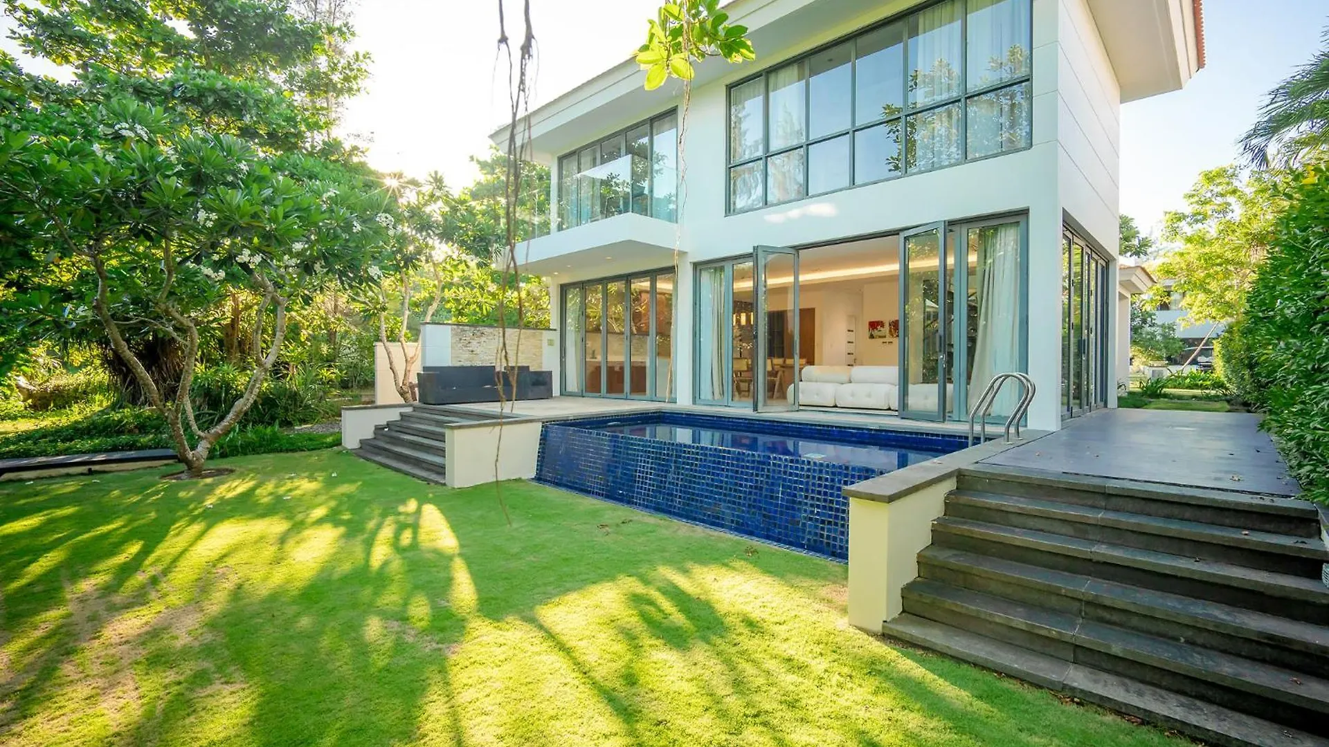 Luxury Pool Villa Close To The Private Beach Da Nang 0*,