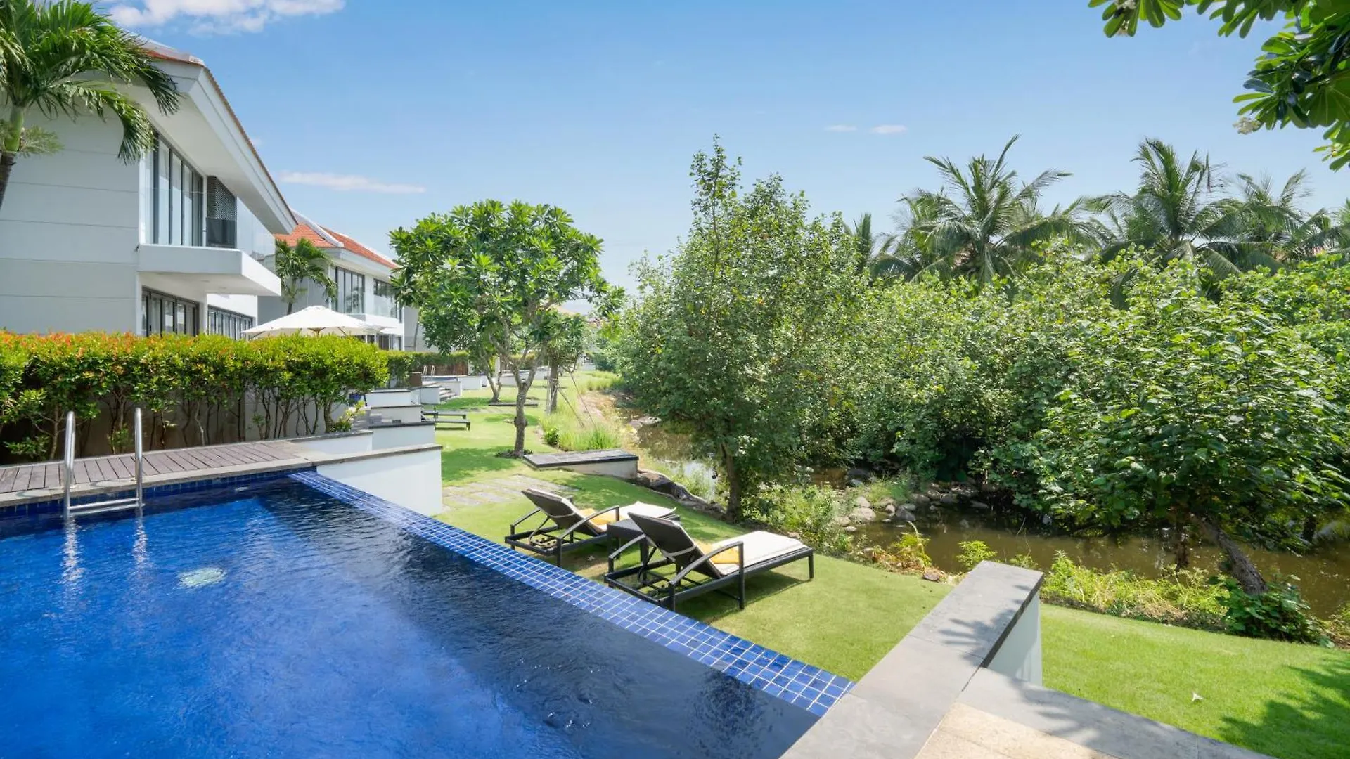 Luxury Pool Villa Close To The Private Beach Da Nang Vietnam